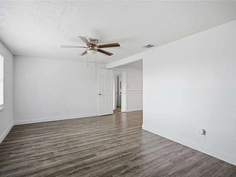 3301 Rosefield Dr — Photo 28