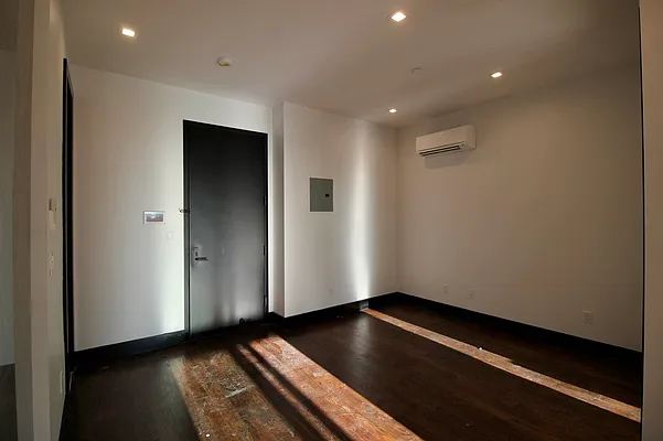 Rented by Hagstrom Management Inc | media 27