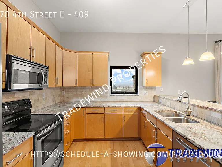 270 4th St E #409 — Photo 5