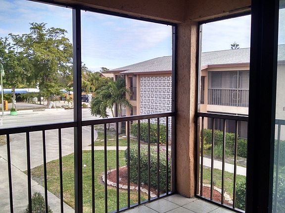Private screened porch