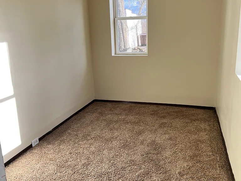 743 Eddy St — Photo 29