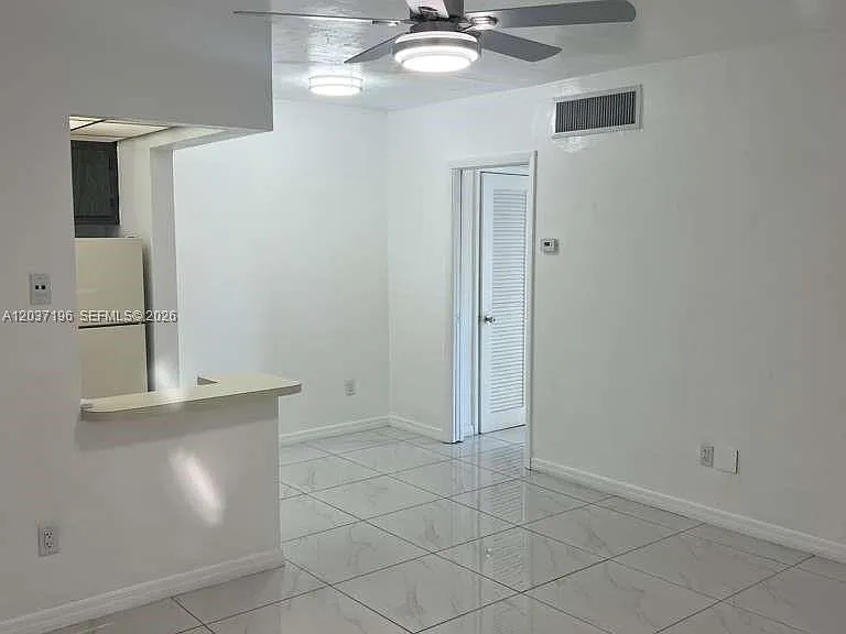 7505 SW 82nd St #322 — Photo 7