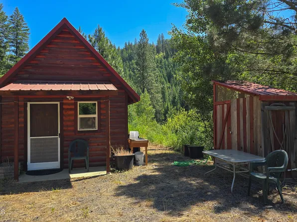 999 Cherry Creek Rd, St Maries, ID 83861