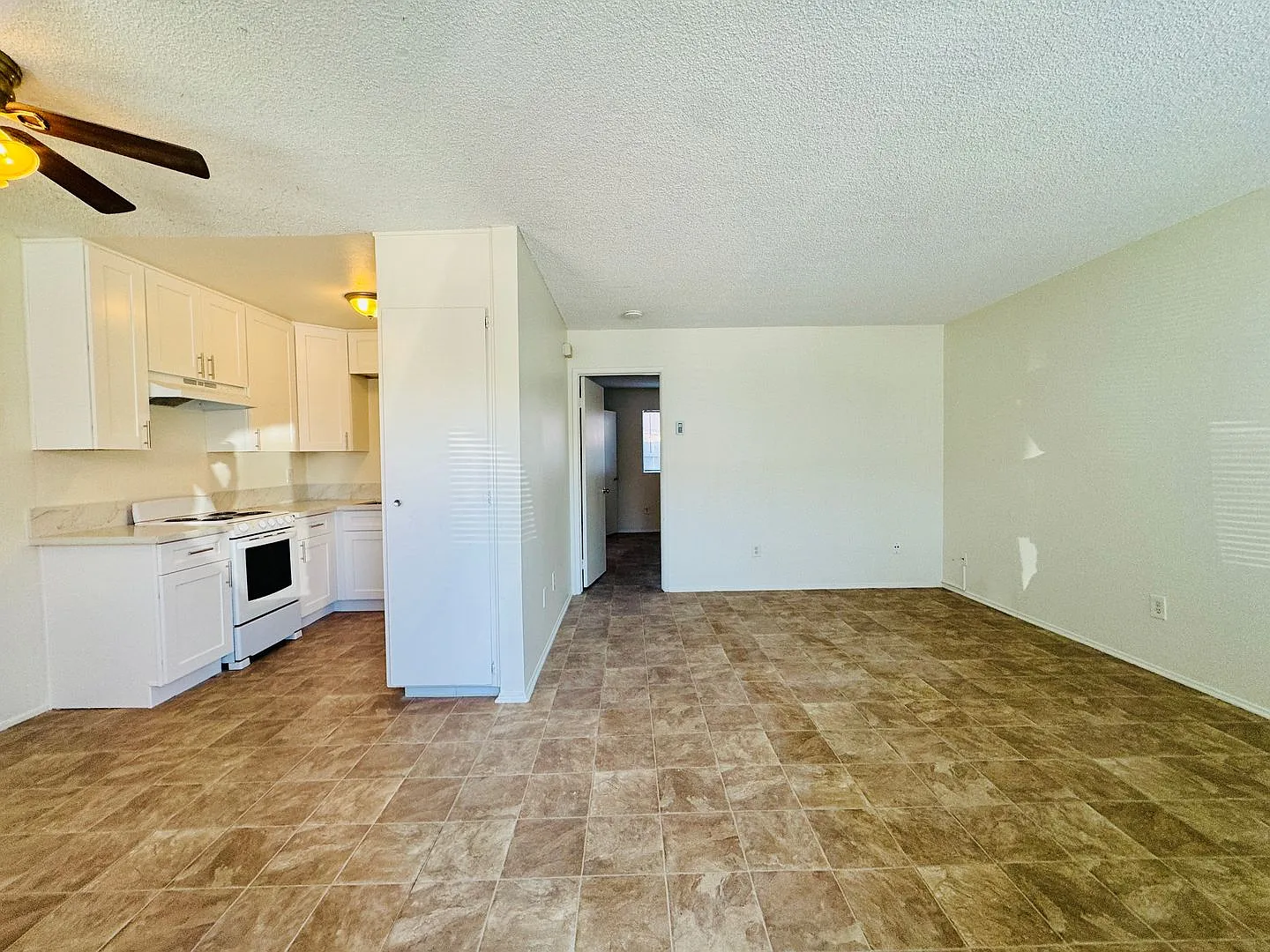 Adorable Recently Refreshed 1BD/1BA Apartment - Normal Heights - Only $1,895/mo! — Photo 2