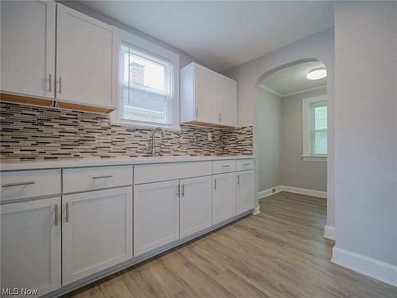 3rd image of 3878 W 136th St