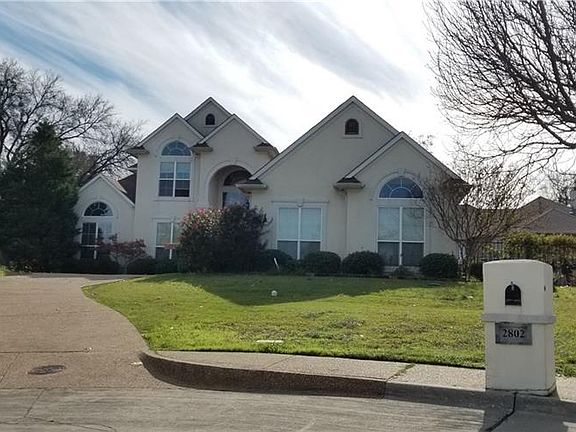 2nd image of 2802 Fountain View Blvd