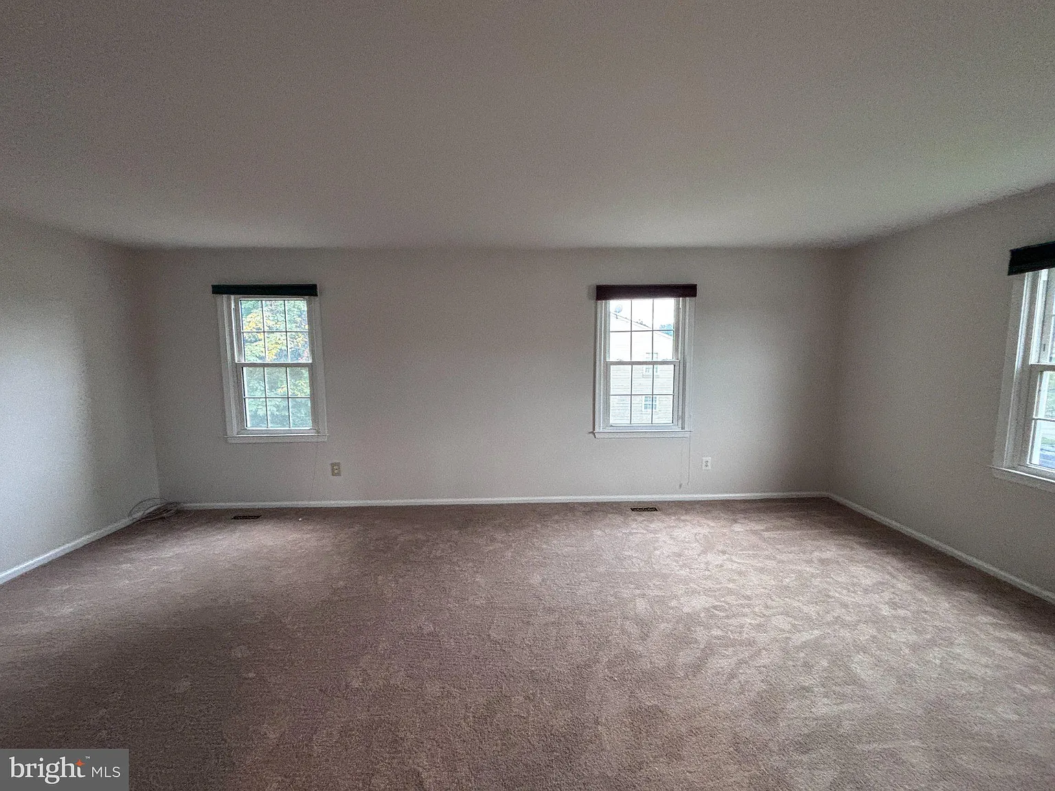 Newberry Condominiums — Photo 4