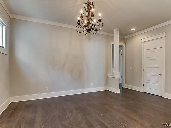 4th image of 5386 Savannah Ave