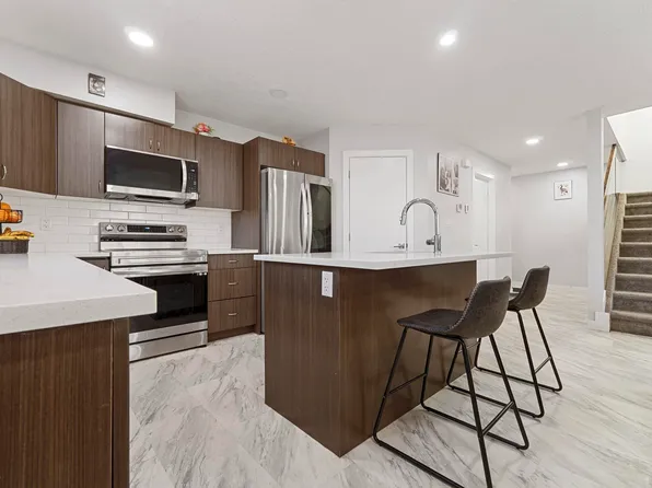 8955 150th St NW, Edmonton, AB T5R 1E6