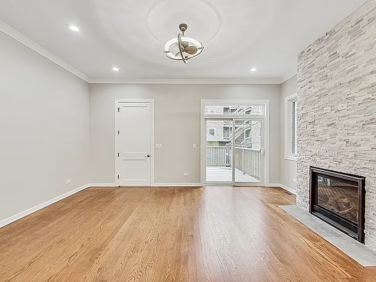 6626 S Ingleside Ave — Photo 12