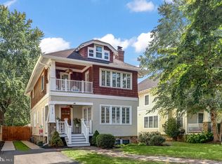3918 8th St S, Arlington, VA 22204