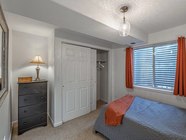 Bluestem Ct — Photo 8