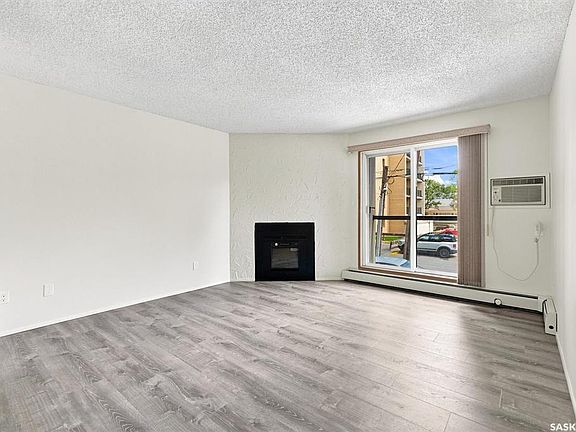 2nd image of UNIT 206-536 4th AVENUE N