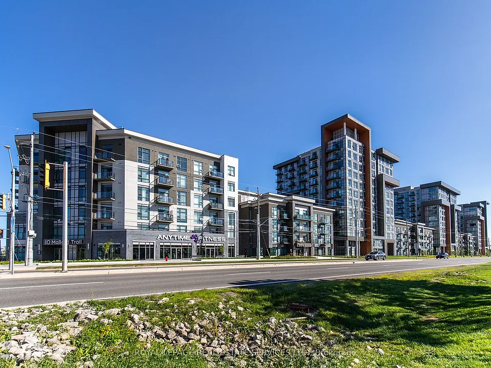 460 Dundas St E #221