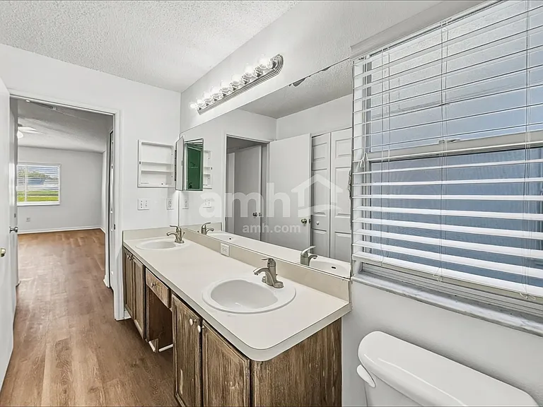11806 Brenford Crest Dr — Photo 8
