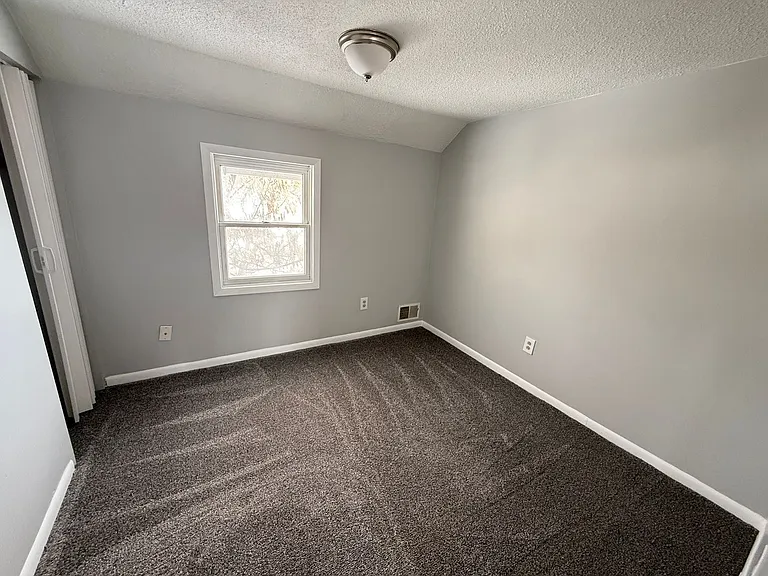 2321 W Main St — Photo 21