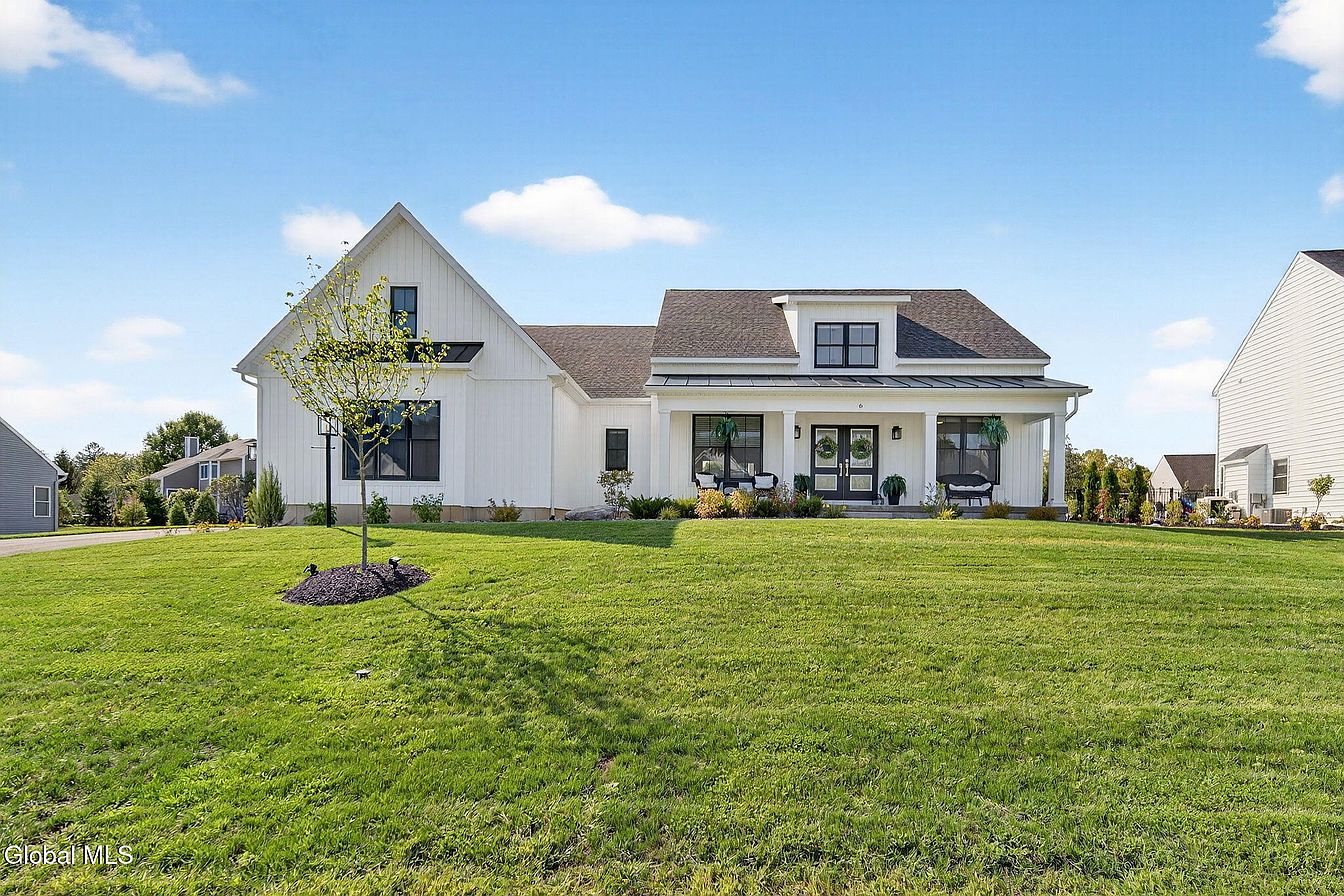 1st image of 6 Sterling Ridge