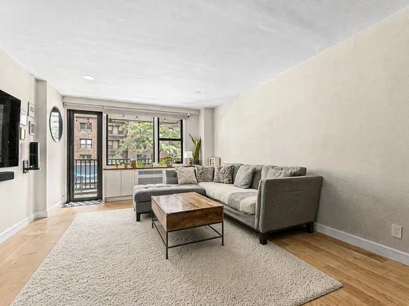 145 E 15th St APT 2T, New York, NY 10003
