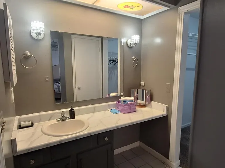 6567 NE Montrose Trl — Photo 3