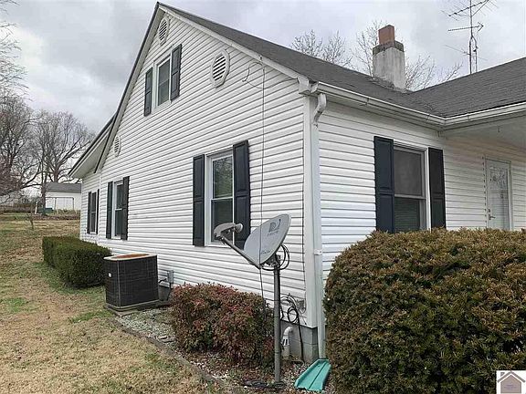 4th image of 409 N College St
