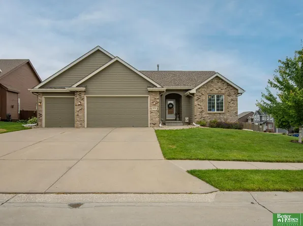 18904 Olive St, Omaha, NE 68136