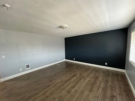 2nd image of 681 Manor Dr APT C