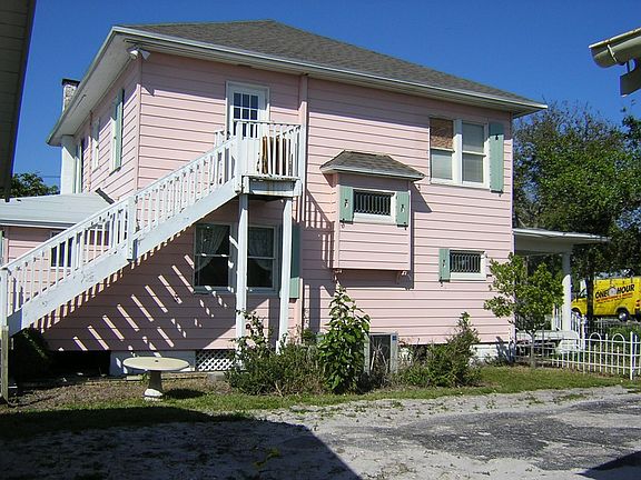 3rd image of 124 N Swinton Ave