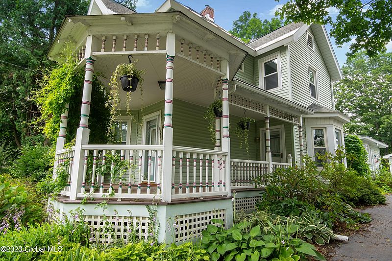 2nd image of 99 Maple Avenue
