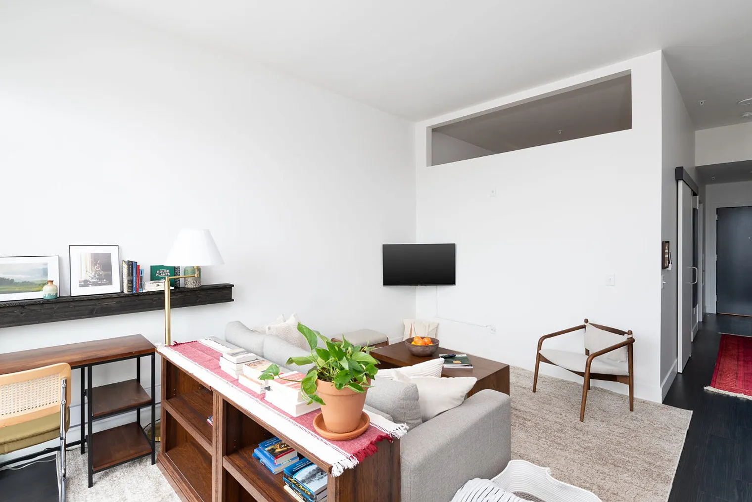 1 bed, 1.0 bath, 688 sqft, $2,279 — Photo 4