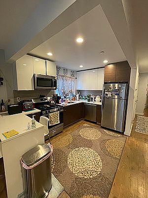 1st image of 9222 Skidmore Ave #2L