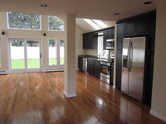 2nd image of 78 Pengon Cir