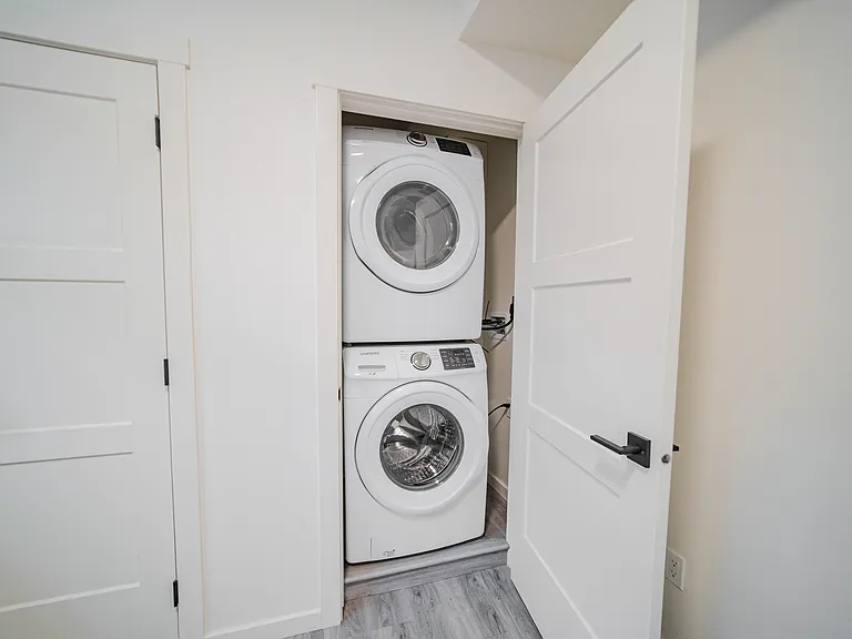 2704 Chokecherry Pl SW #BASEMENT — Photo 11
