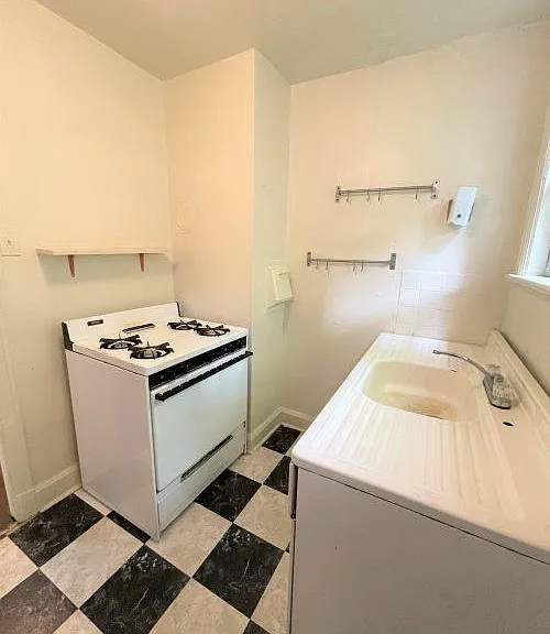 1405 Severn St #B1 — Photo 34
