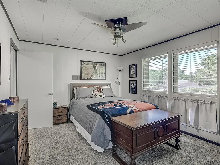 22 Winged Foot Dr — Photo 36