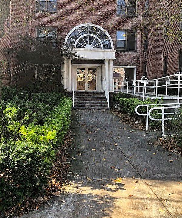 1st image of 2130 Knapp St Unit 5C