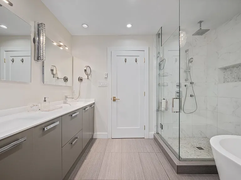 1390 Lawson Ave — Photo 16