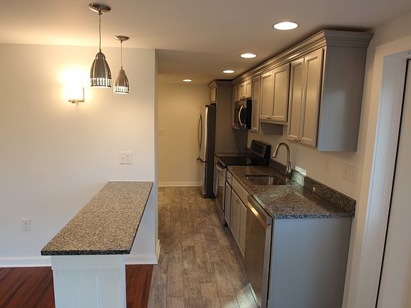 4th image of 18-20 Holman St #20B