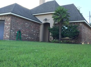 212 Bentgrass Dr, Lafayette, LA 70508