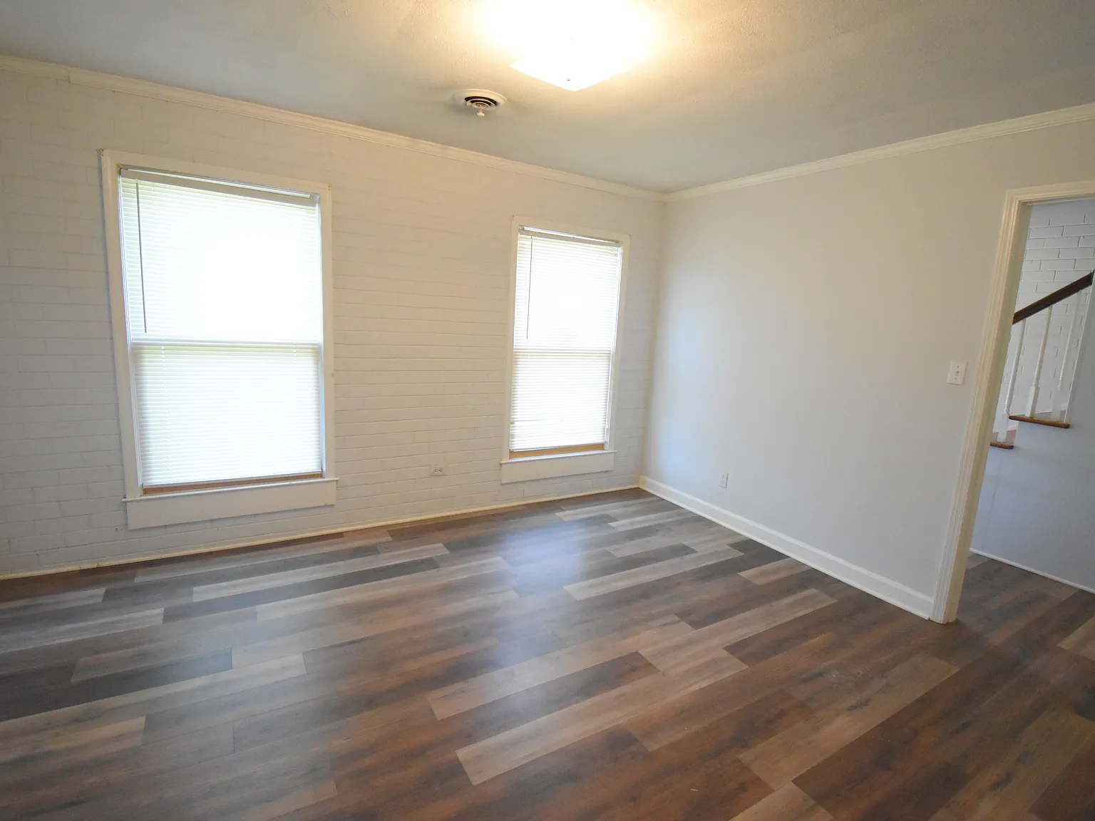 3 bed, 1.5 bath, 1494 sqft, $1,595 — Photo 4