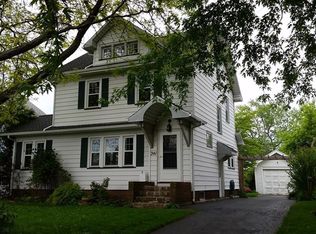 341 Somershire Dr, Rochester, NY 14617