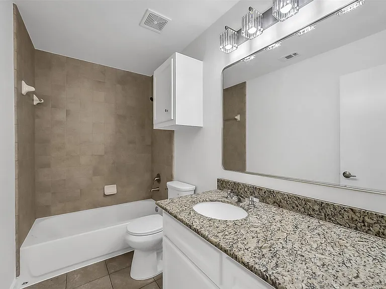 650 Westcross St #70 — Photo 15