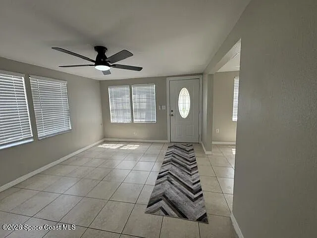 1841 Baldwin St — Photo 2