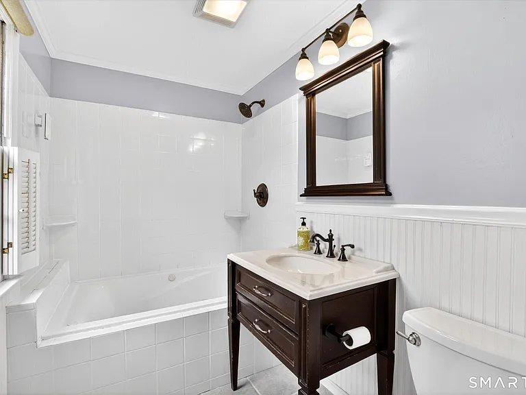 50 Fox Den Rd — Photo 25