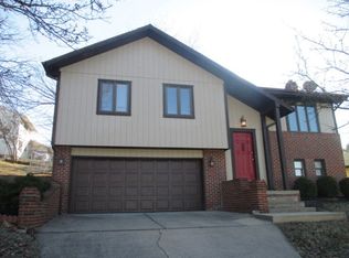 2305 Independence Ct, Jefferson City, MO 65109