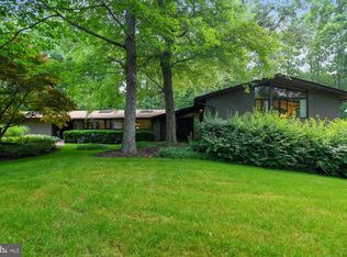 10901 Hunter Station Rd, Vienna, VA 22181