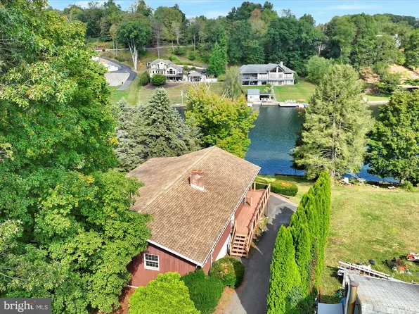 595 Wynonah Dr, Auburn, PA 17922