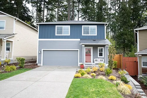 1118 Swan Loop Photo 1