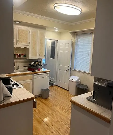 3123 James Ave S #1 — Photo 13