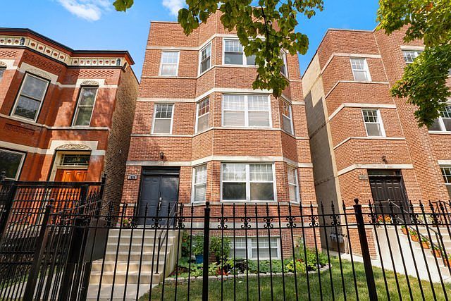 1st image of 1520 N Leavitt St #3