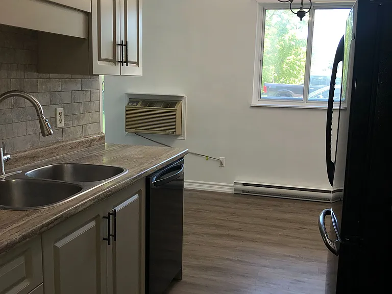 29 West Ave W #111 — Photo 6